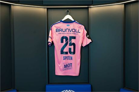 Molde FK - Auksjon til inntekt for Rosa sløyfe