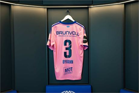 Molde FK - Auksjon til inntekt for Rosa sløyfe