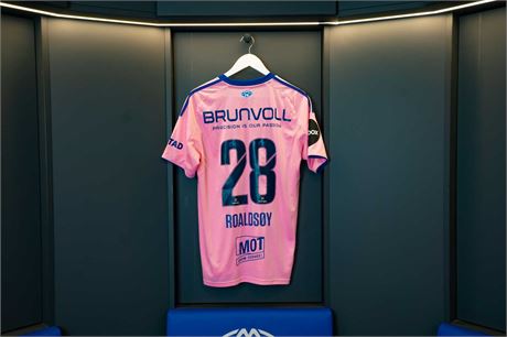 Molde FK - Auksjon til inntekt for Rosa sløyfe