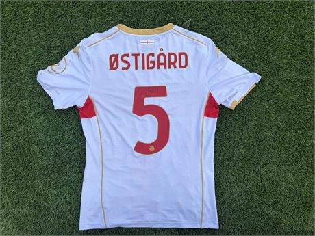 Leo Østigård - Genoa