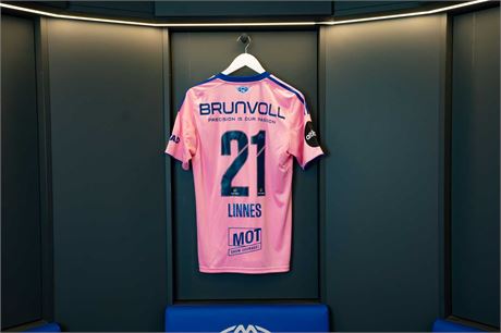 Molde FK - Auksjon til inntekt for Rosa sløyfe