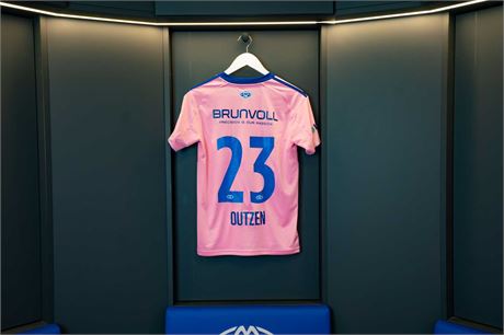 Molde FK rosa drakter 2025